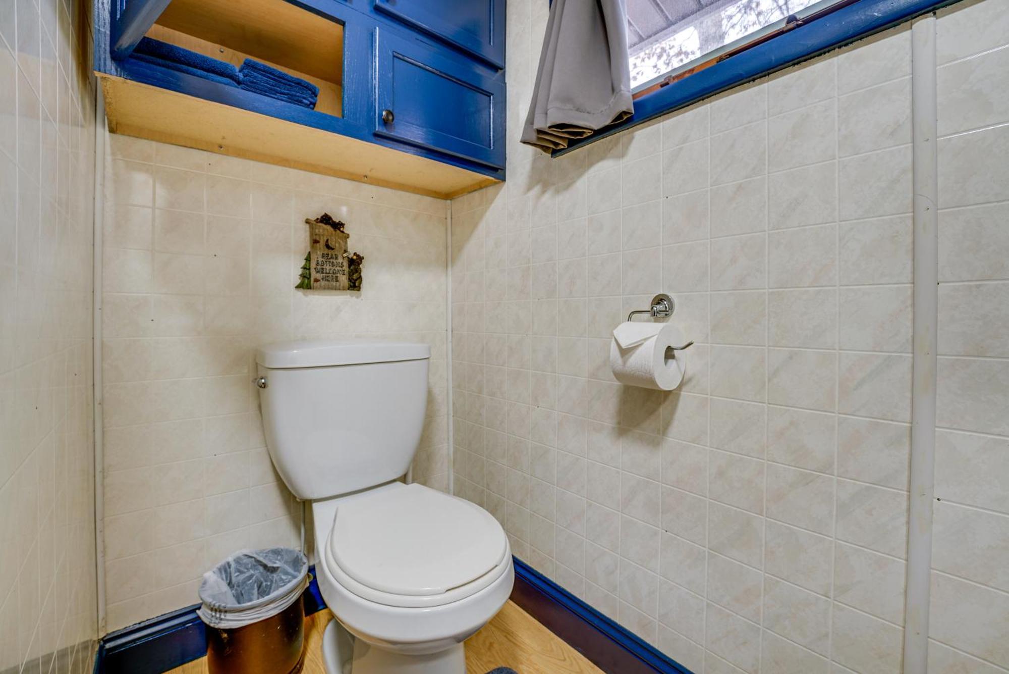 Pet-Friendly Irons Cottage About 4 Mi To Sand Lake! 外观 照片
