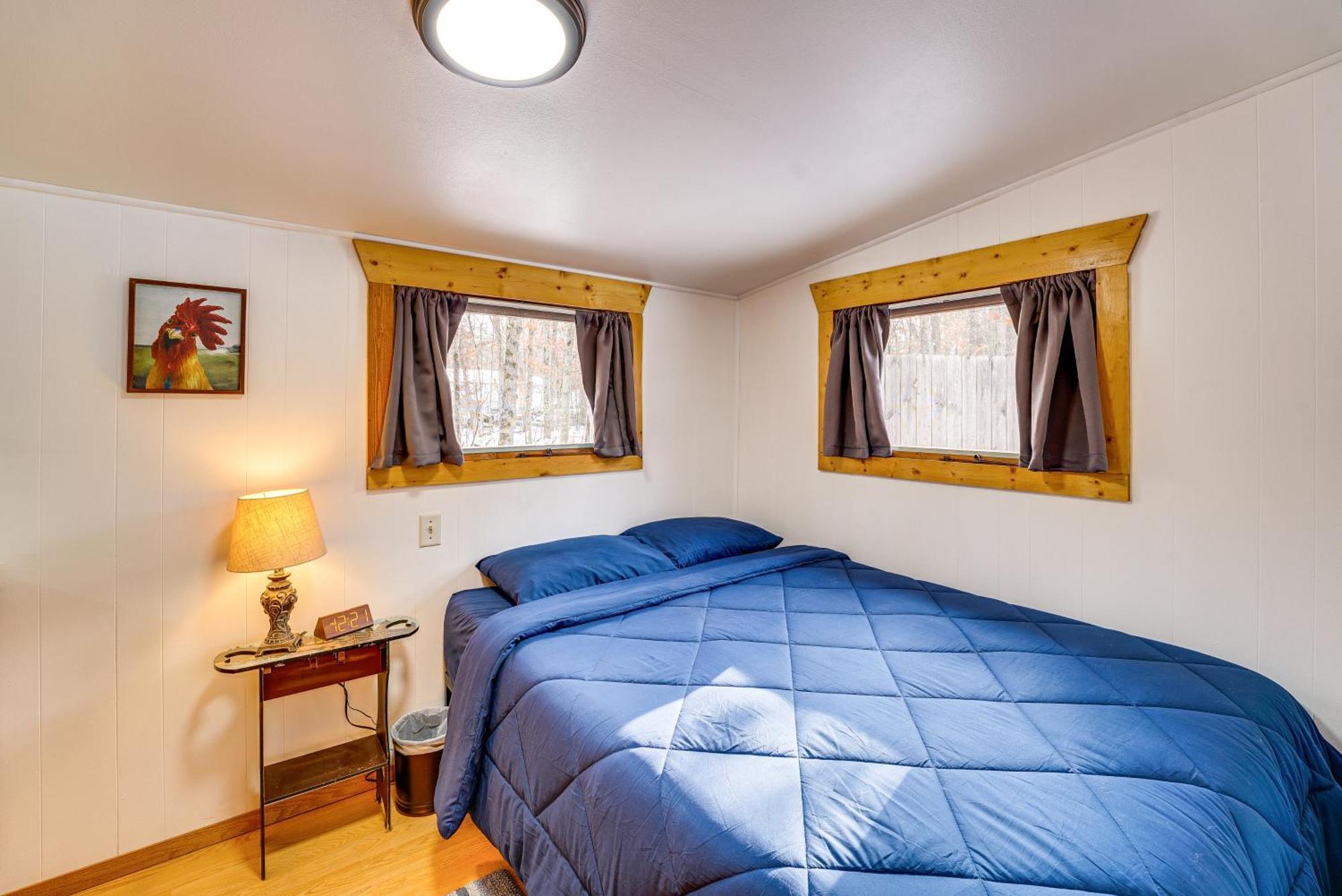 Pet-Friendly Irons Cottage About 4 Mi To Sand Lake! 外观 照片